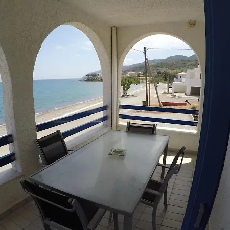 Hébergement de vacances Beachfront House Agia Pelagia