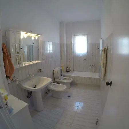 Beachfront House Agia Pelagia *