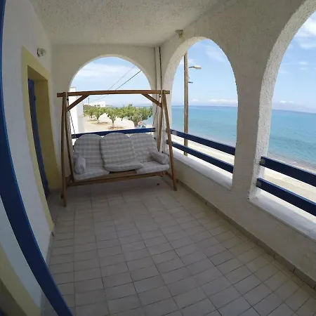 Beachfront House Agia Pelagia *